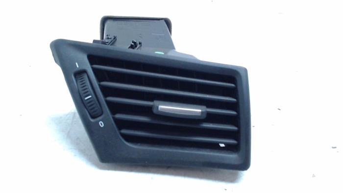 Dashboard vent BMW X1 sDrive 20i 2.0 16V Twin Power Turbo - 64222991234