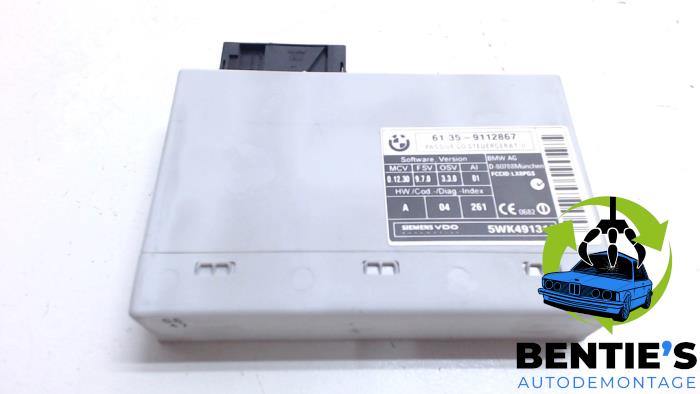 Używane Modul keyless vehicle BMW 5 serie Touring (E61) 530d 24V Cena € 75,00 Procedura marży oferowane przez Bentie's autodemontage