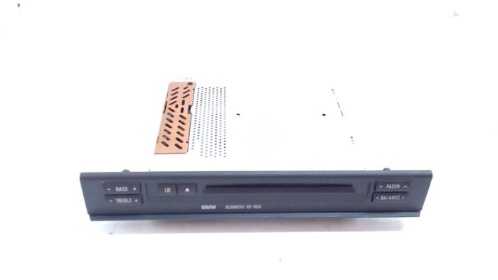 Radio CD player from a BMW 5 serie (E39) 528i 24V 1996