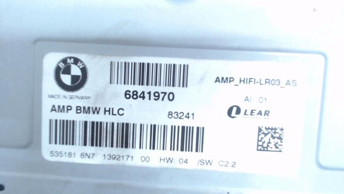 Amplificateur audio d'un BMW 1 serie (F20) 118i 1.5 TwinPower 12V 2018