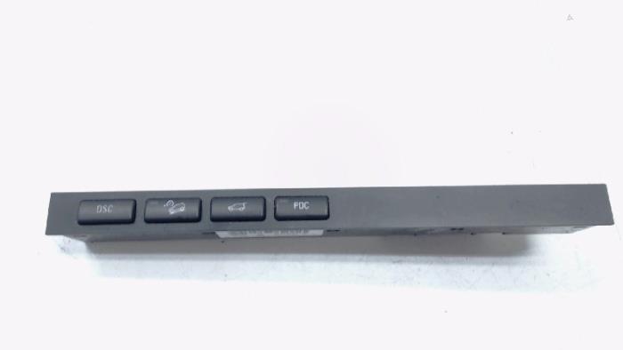 Interruptor (varios) de un BMW X5 (E53) 3.0d 24V 2003