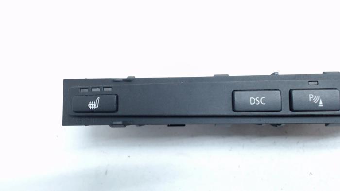 Switch (miscellaneous) from a BMW 5 serie (E60) 520i 24V 2003