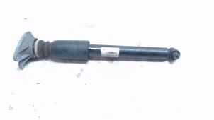 Used Rear shock absorber rod, left BMW 1 serie (F20) 118i 1.6 16V Price € 30,00 Margin scheme offered by Bentie's autodemontage