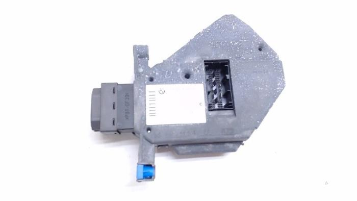 Używane Przelacznik Start/Stop BMW 7 serie (E65/E66/E67) 735i,Li 3.6 V8 32V Cena € 20,00 Procedura marży oferowane przez Bentie's autodemontage