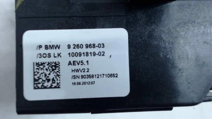 Palanca selectora automática de un BMW 3 serie (F30) 320i 2.0 16V 2012