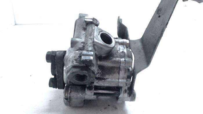 Usagé Pompe de direction BMW X5 (E53) 3.0d 24V Prix € 65,00 Règlement à la marge proposé par Bentie's autodemontage