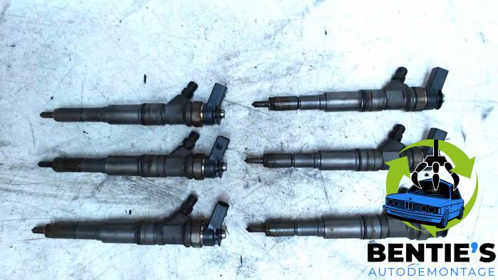 Usagé Injecteurs BMW 5 serie Touring (E61) 525d 24V Prix € 250,00 Règlement à la marge proposé par Bentie's autodemontage