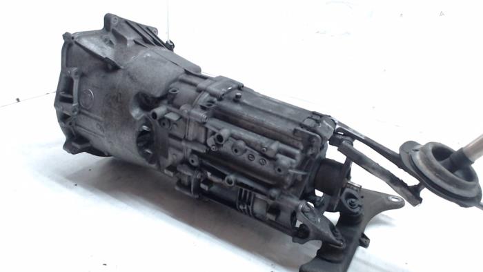 Gearbox from a BMW 1 serie (E87/87N) 118d 16V 2005