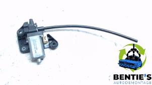 Używane Oslona przeciwsloneczna elektryczna lewy tyl BMW 7 serie (F01/02/03/04) 740d xDrive 24V Cena € 45,00 Procedura marży oferowane przez Bentie's autodemontage