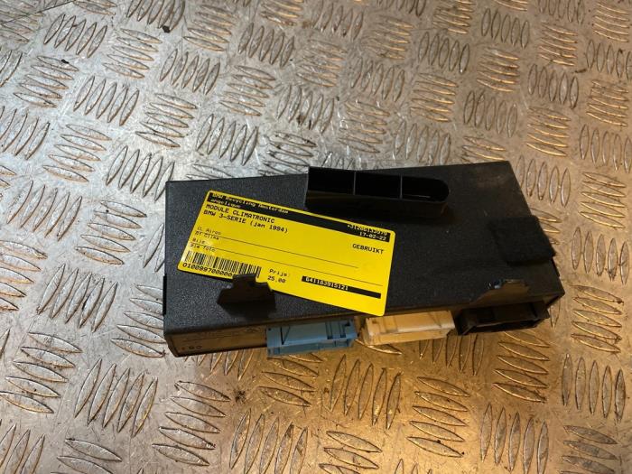 Używane Modul climatronic BMW 3 serie (E36/2) 325i 24V Cena € 25,00 Procedura marży oferowane przez Bentie's autodemontage