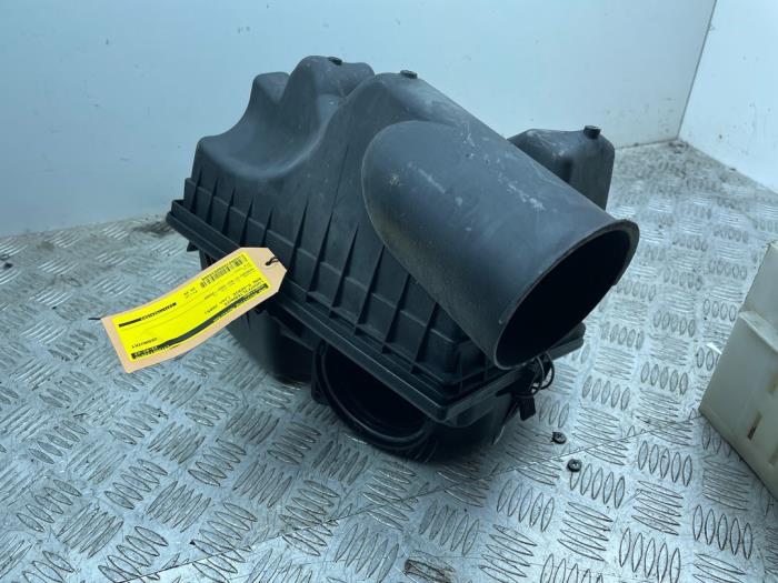 Gebrauchte Luftfiltergehäuse BMW 5 serie Touring (E61) 523i 24V Preis € 25,00 Margenregelung angeboten von Bentie's autodemontage