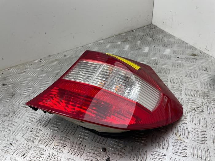 Taillight, right from a BMW 1 serie (E87/87N) 118d 16V 2005