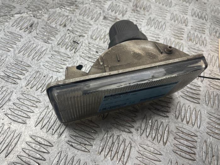 Używane Halogen lewy BMW 3 serie Touring (E36/3) 328i 24V Cena € 25,00 Procedura marży oferowane przez Bentie's autodemontage