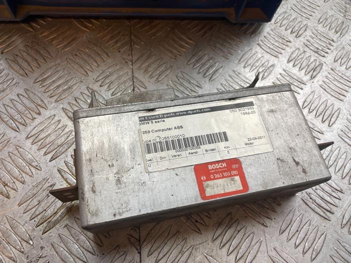 Usagé Ordinateur ABS BMW 5 serie (E28) 518 Prix € 50,00 Règlement à la marge proposé par Bentie's autodemontage