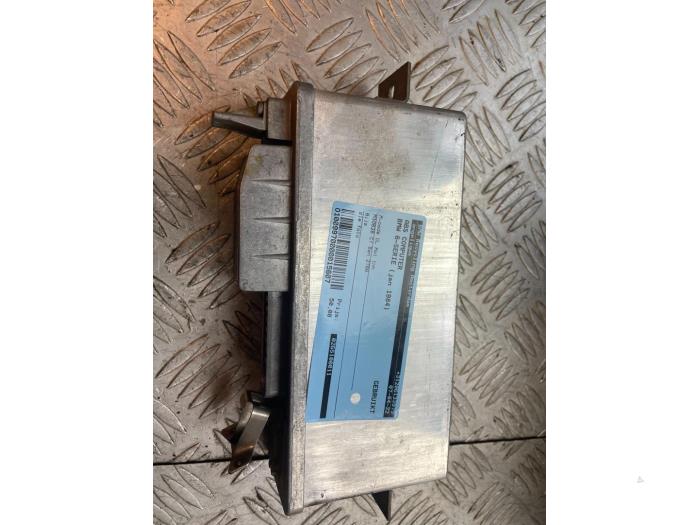 Używane Sterownik ABS BMW 6 serie (E24) 628 CSi Cena € 50,00 Procedura marży oferowane przez Bentie's autodemontage