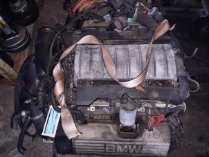 Engine from a BMW 7 serie (E65/E66/E67) 735i,Li 3.6 V8 32V 2002