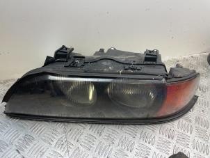 Used Headlight, left BMW 5 serie (E39) 528i 24V Price € 50,00 Margin scheme offered by Bentie's autodemontage