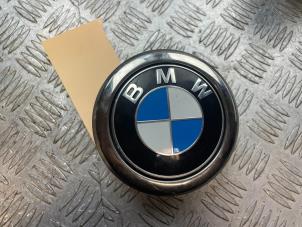 Usagé Poignée hayon BMW 1 serie (F21) 114i 1.6 16V Prix € 25,00 Règlement à la marge proposé par Bentie's autodemontage