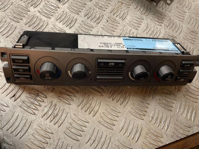 Heater control panel from a BMW 7 serie (E65/E66/E67) 735i,Li 3.6 V8 32V 2002