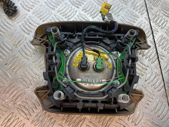 Left airbag (steering wheel) BMW 7 serie 735i,Li 3.6 V8 32V 