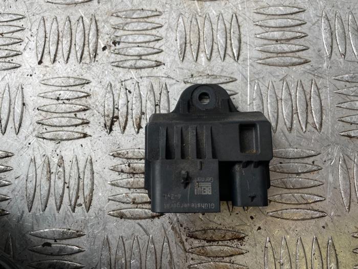 Glow plug relay BMW 3 serie 320d 16V Corporate Lease 10213510