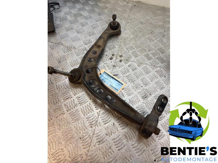 Front lower wishbone, right from a BMW 3 serie Compact (E36/5) 316i 1997
