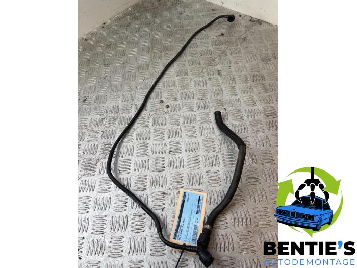 Hose (miscellaneous) from a BMW 1 serie (F20) 116d 1.5 12V TwinPower 2016