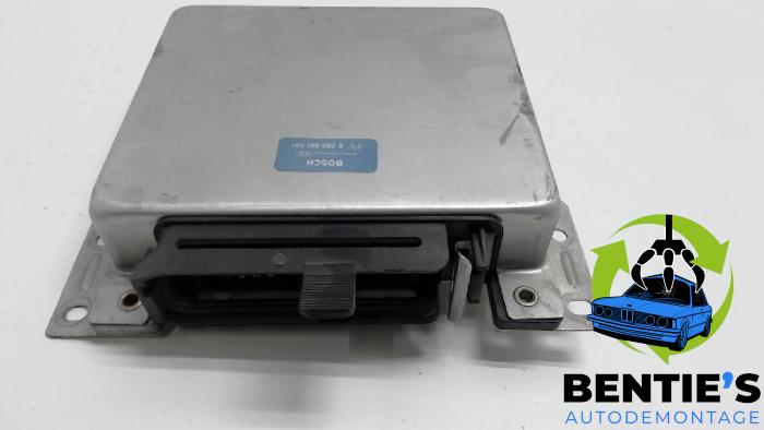 Injection computer from a BMW 5 serie (E28) 520i 1985