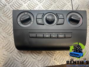 Used Air conditioning control panel BMW 1 serie (E88) 118d 16V Price € 99,00 Margin scheme offered by Bentie's autodemontage