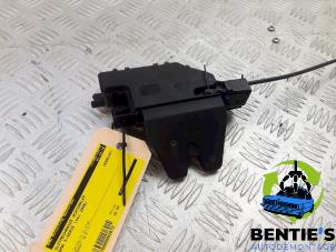 Used Tailgate lock mechanism BMW 3 serie (E90) 316i 16V Price € 20,00 Margin scheme offered by Bentie's autodemontage