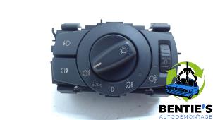 Usagé Commodo phare BMW 3 serie (E90) 325d 24V Prix € 30,00 Règlement à la marge proposé par Bentie's autodemontage