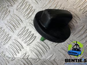 Used Fuel cap BMW 5 serie Touring (E39) 525i 24V Price € 15,00 Margin scheme offered by Bentie's autodemontage