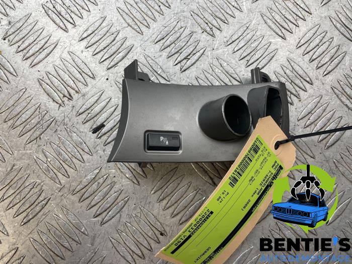 Gebrauchte PDC Schalter BMW 7 serie (E65/E66/E67) 745d 4.4 V8 32V Preis € 15,00 Margenregelung angeboten von Bentie's autodemontage