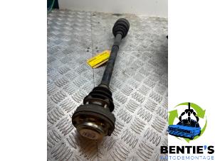 Used Drive shaft, rear right BMW 1 serie (E87/87N) 116i 1.6 16V Price € 49,00 Margin scheme offered by Bentie's autodemontage