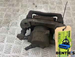 Used Front brake calliper, left BMW 1 serie (E87/87N) 116i 2.0 16V Price € 30,00 Margin scheme offered by Bentie's autodemontage