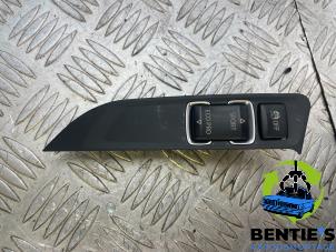Usados Interruptor ESP BMW 3 serie (F30) 318d 2.0 16V Precio € 15,00 Norma de margen ofrecido por Bentie's autodemontage
