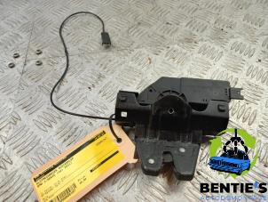 Used Tailgate lock mechanism BMW 1 serie (E81) 120d 16V Price € 15,00 Margin scheme offered by Bentie's autodemontage
