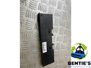 Usados Interruptor de calefactor de asiento BMW 5 serie Touring (E39) 525i 24V Precio € 25,00 Norma de margen ofrecido por Bentie's autodemontage