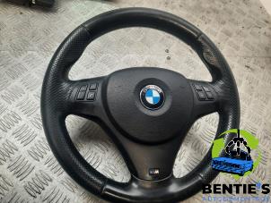 Usados Volante BMW 1 serie (E81) 120d 16V Precio € 250,00 Norma de margen ofrecido por Bentie's autodemontage
