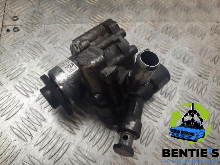 Used Power steering pump BMW 1 serie (E81) 120d 16V Price € 200,00 Margin scheme offered by Bentie's autodemontage