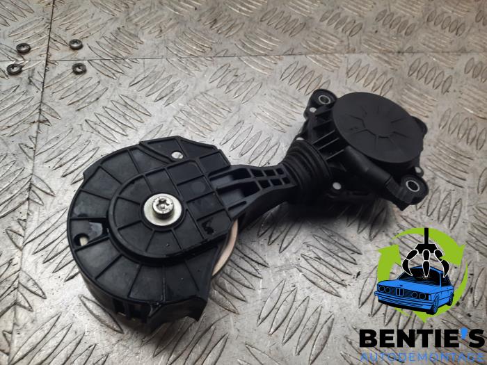Usados Rodillo tensor correa múltiple BMW 1 serie (F20) 116i 1.6 16V Precio € 35,00 Norma de margen ofrecido por Bentie's autodemontage