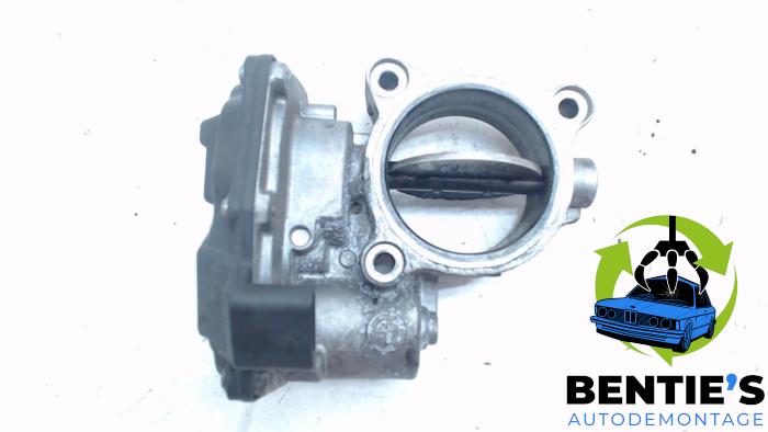 EGR valve from a BMW 5 serie Touring (F11) 520d 16V 2010