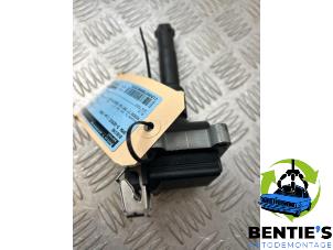 Used Ignition coil BMW 5 serie (E34) 520i 24V Price € 35,00 Margin scheme offered by Bentie's autodemontage