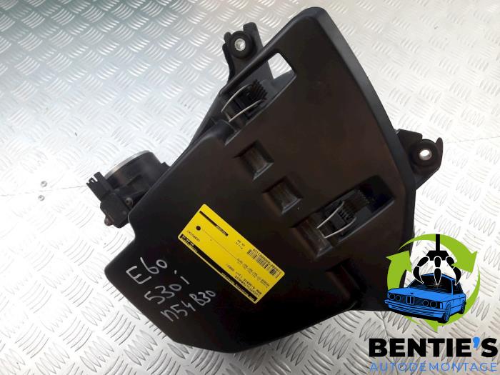 Gebrauchte Luftfiltergehäuse BMW 5 serie (E60) 530i 24V Preis € 35,00 Margenregelung angeboten von Bentie's autodemontage