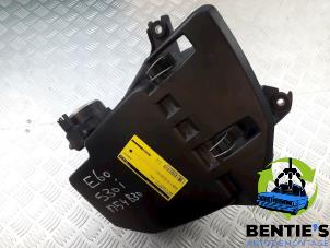 Usagé Boîtier filtre à air BMW 5 serie (E60) 530i 24V Prix € 35,00 Règlement à la marge proposé par Bentie's autodemontage