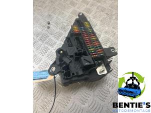 Used Fuse box BMW 5 serie (E60) 523i 24V Price € 35,00 Margin scheme offered by Bentie's autodemontage