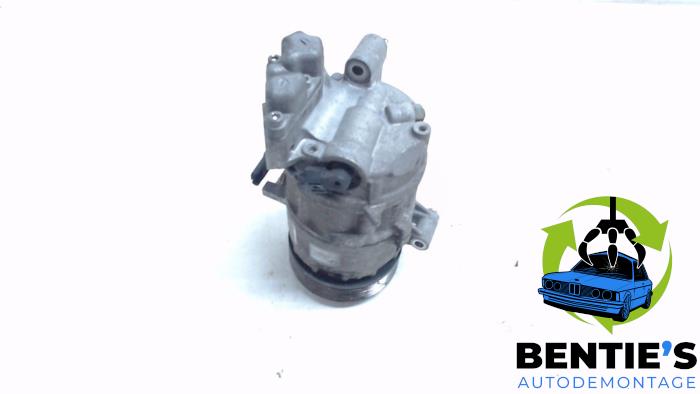 Air conditioning pump from a BMW 3 serie Touring (E91) 318i 16V 2010