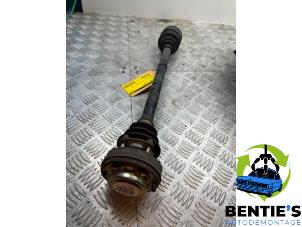 Used Drive shaft, rear right BMW 1 serie (E87/87N) 116i 1.6 16V Price € 50,00 Margin scheme offered by Bentie's autodemontage