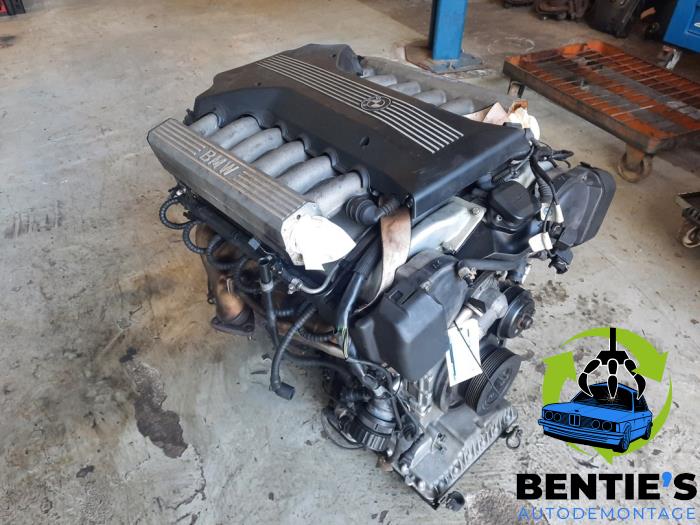 Engine BMW 7 serie 750i/iL - 11001742250 M73B54