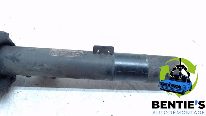 Front shock absorber rod, right from a BMW 1 serie (E87/87N) 118d 16V 2008